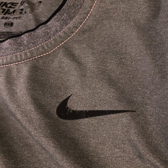Nike Pro - Compression Base Layer Dri-FIt Tee (2021) Large - Picture 3 of 7